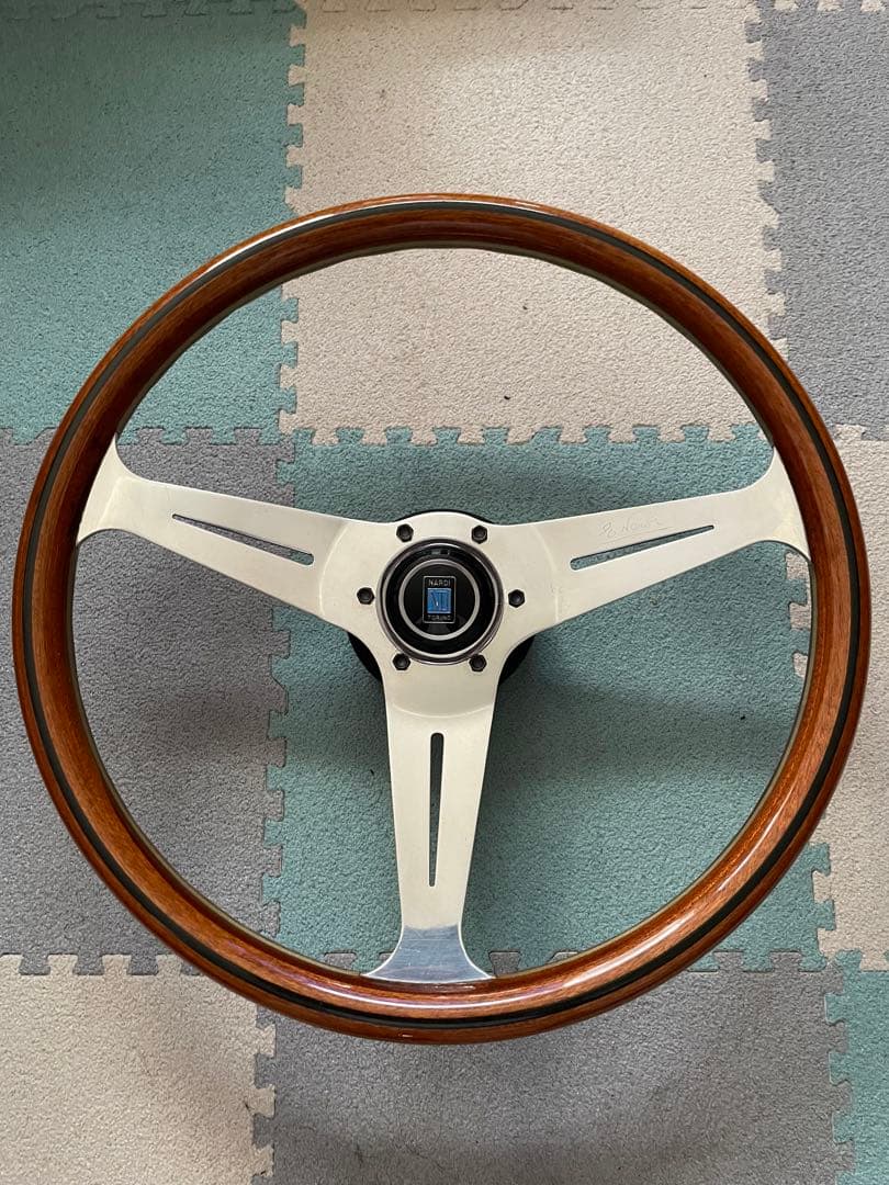 希少大径サイズ ランクル80 ナルディステアリング39㎝ ボス付き 当時物