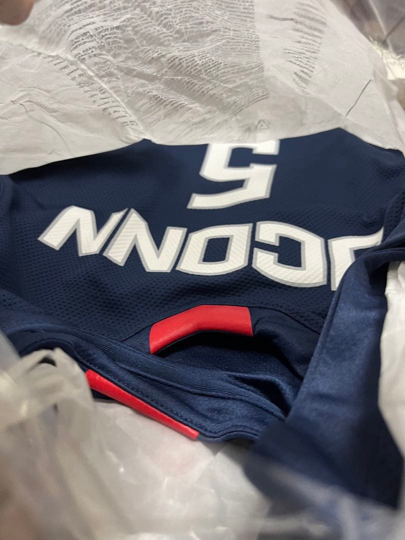 UConn Huskies バスケットボールジャージ #5 - ウェア新しい