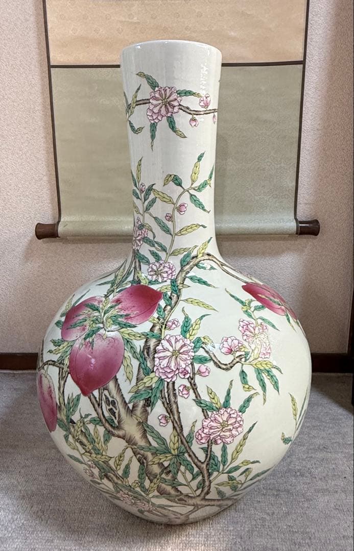 中国　粉彩　九桃紋天球瓶　大清乾隆年製　送料込み260117 中国 粉彩 九桃紋天球瓶 大清乾隆年製 送料込み260117 中国 粉彩 九桃