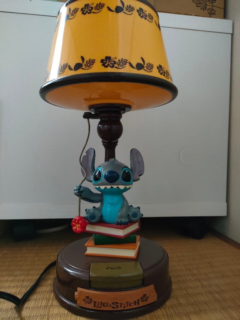 スティッチ　アクションランプ　ディズニー　レア スティッチ アクションランプ ディズニー 電気スタンド - メルカリ