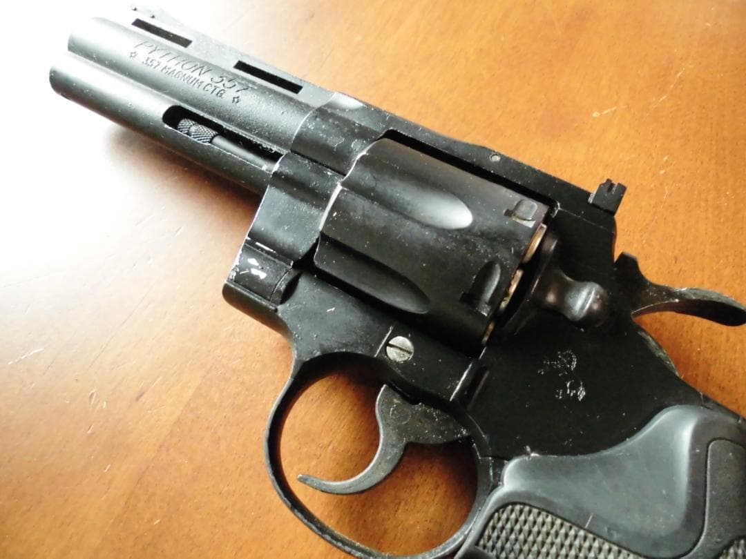 東京マルイ コルトパイソン4インチ　プラスチック製 Amazon | 東京マルイ コルトパイソン 357マグナム 4インチ ブラック