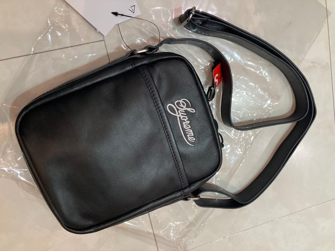 Nike x Supreme レザー ショルダーバッグ ブラック - メルカリ