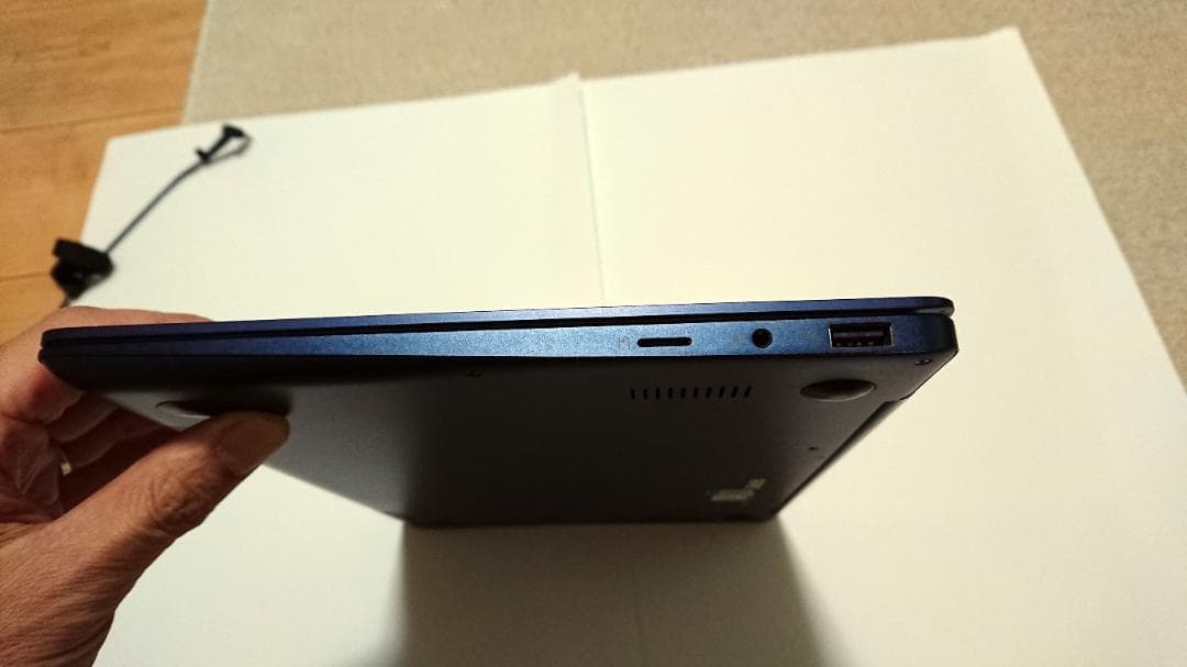 ASUS Zenbook UX331U 13.3型 i5-8250 1.14kg