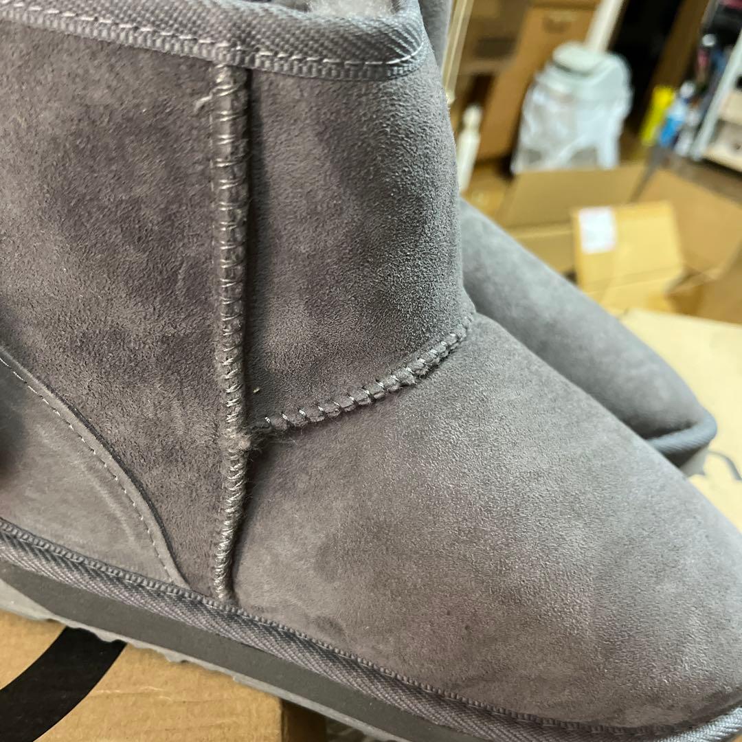 箱付きムートンブーツグレーUS7、24cm