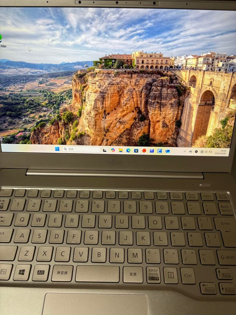 美品！富士通 ノートパソコン 2023年 富士通FMVパソコン | お買い得 15.6型ノートパソコン