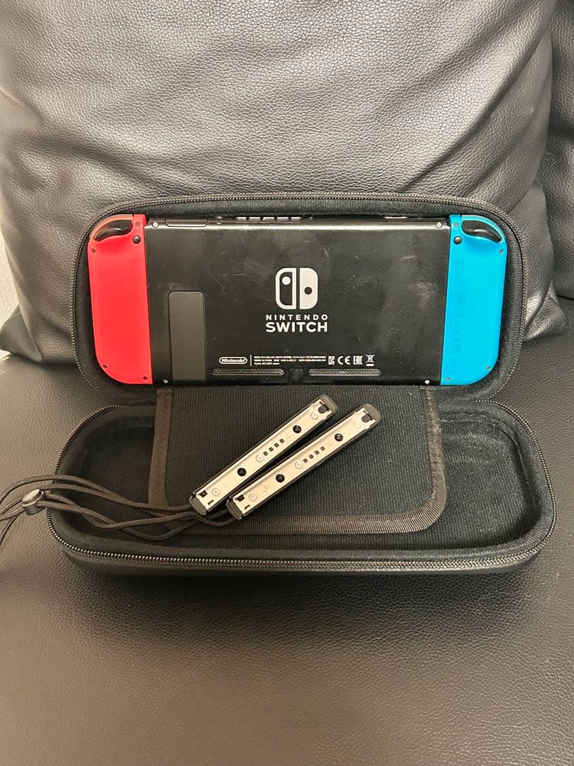 翌*可様 中古 Nintendo Switch 本体 キャリングケース付き - Nintendo