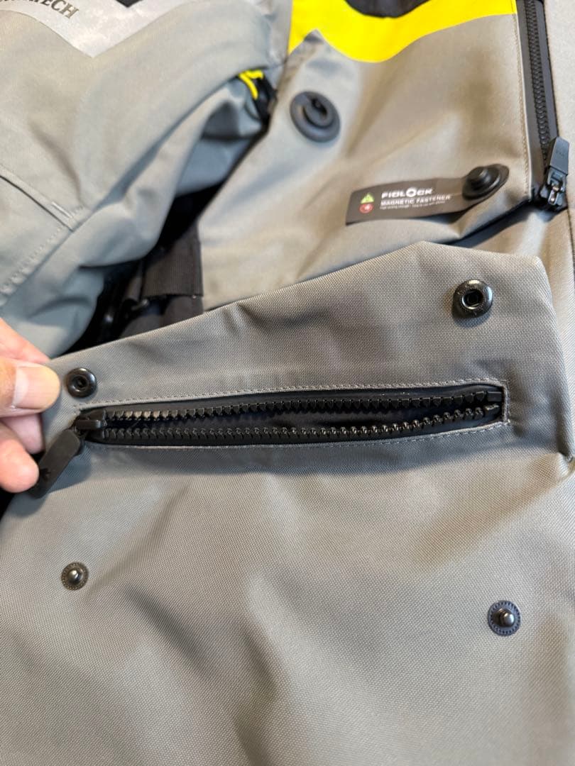 はるかさん専用】ページ TOURATECH GORE-TEX ジャケット - メルカリ