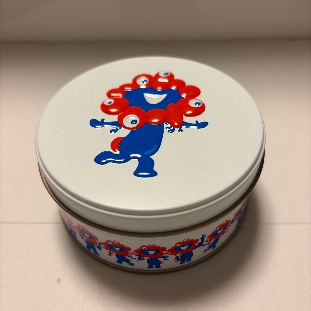 ミャクミャク お菓子の空き缶 - メルカリ