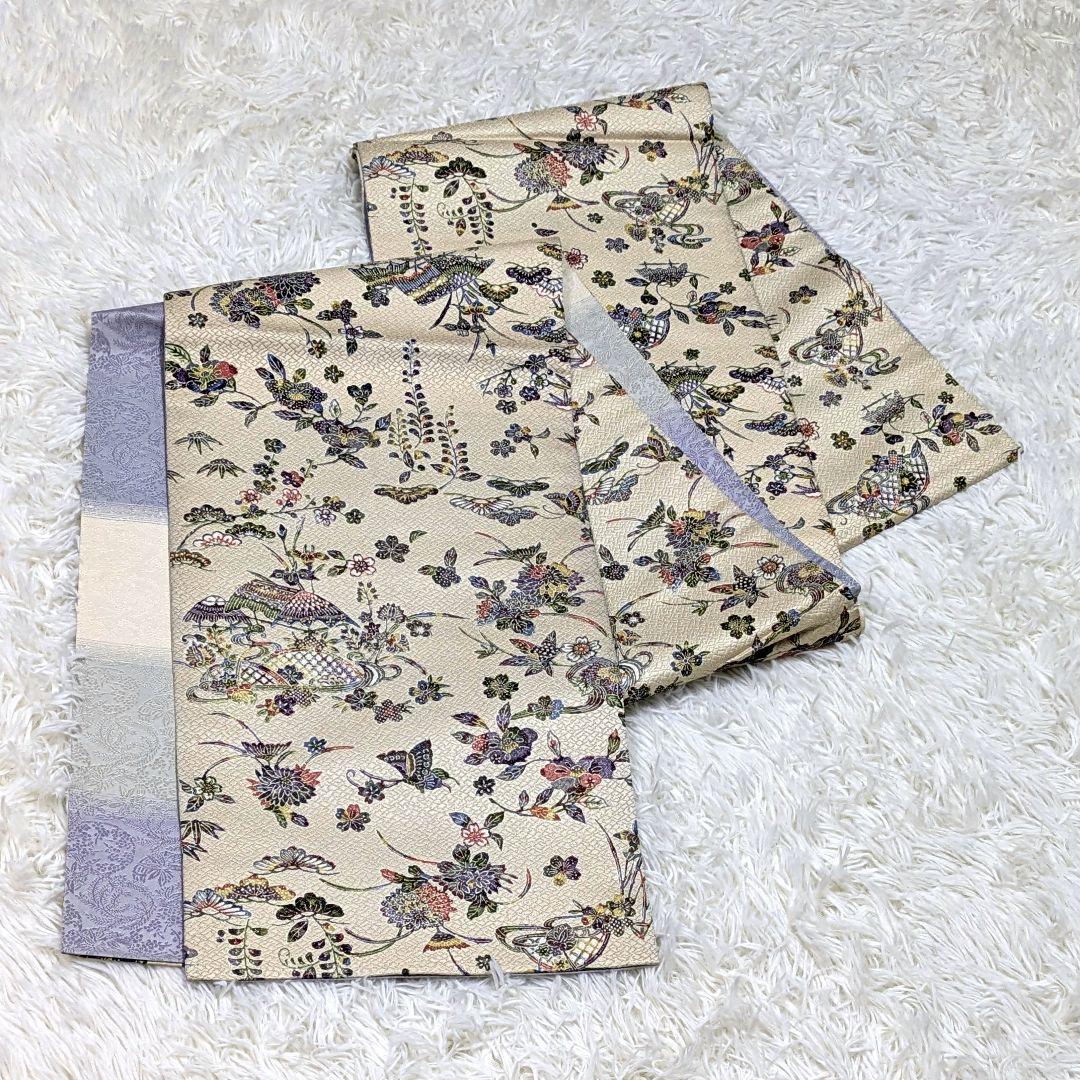 全通柄】正絹袋帯 白地に蝶・花文様の紅型調 両面使用可 淡紫〜生成り