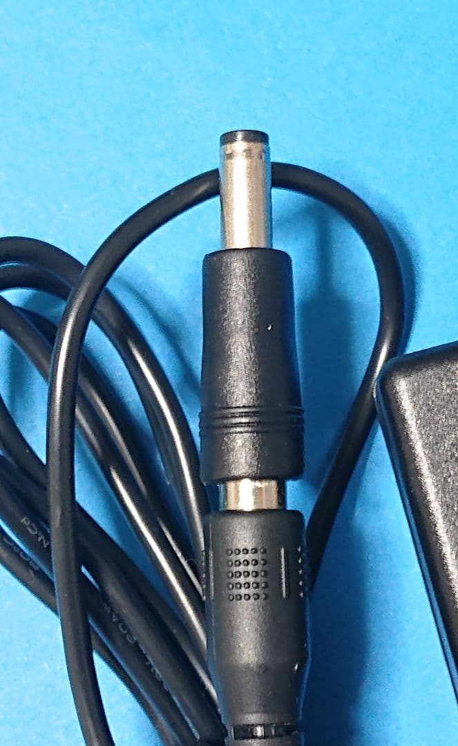 ツインファミコン用互換ACアダプタ UADP-0041CEZZ代用 - メルカリ