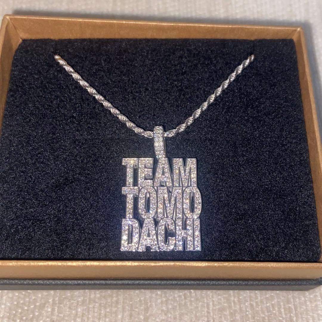 限定品】TEAM TOMODACHI ロゴネックレス ジルコニア 箱付き - メルカリ