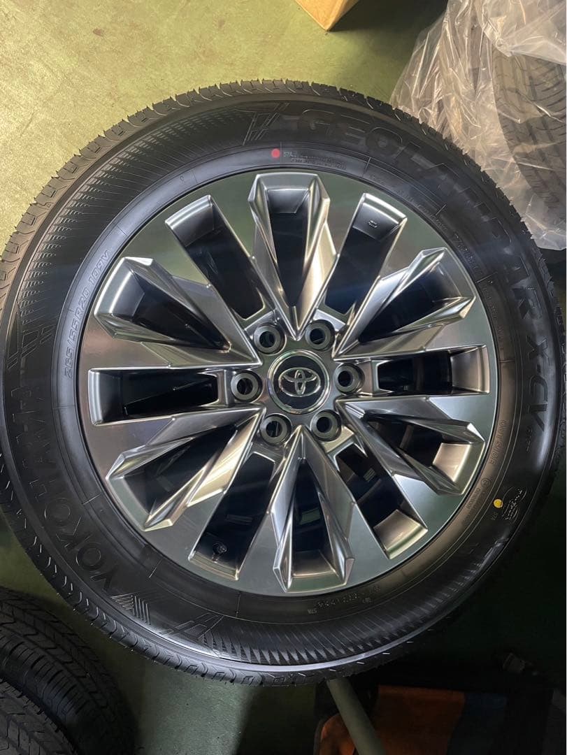 未走行品 ランクル300 ZX 純正ホイールタイヤ 4本セット - メルカリ