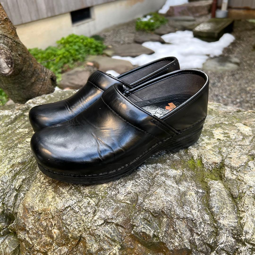 ダンスコdansko 黒 xp レザーシューズ37 24センチ - メルカリ