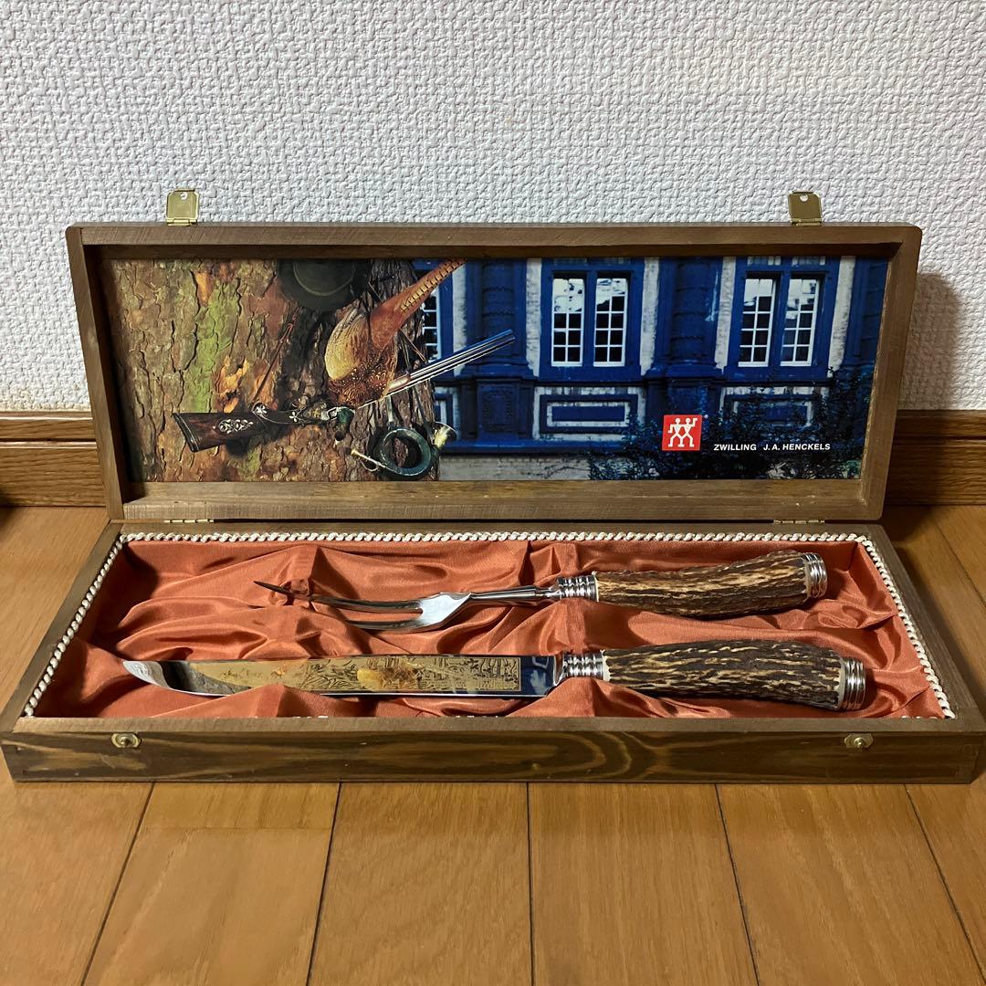ゾーリンゲンの鹿柄カービングナイフ&フォークセット ゾーリンゲンの鹿柄カービングナイフ&フォークセット