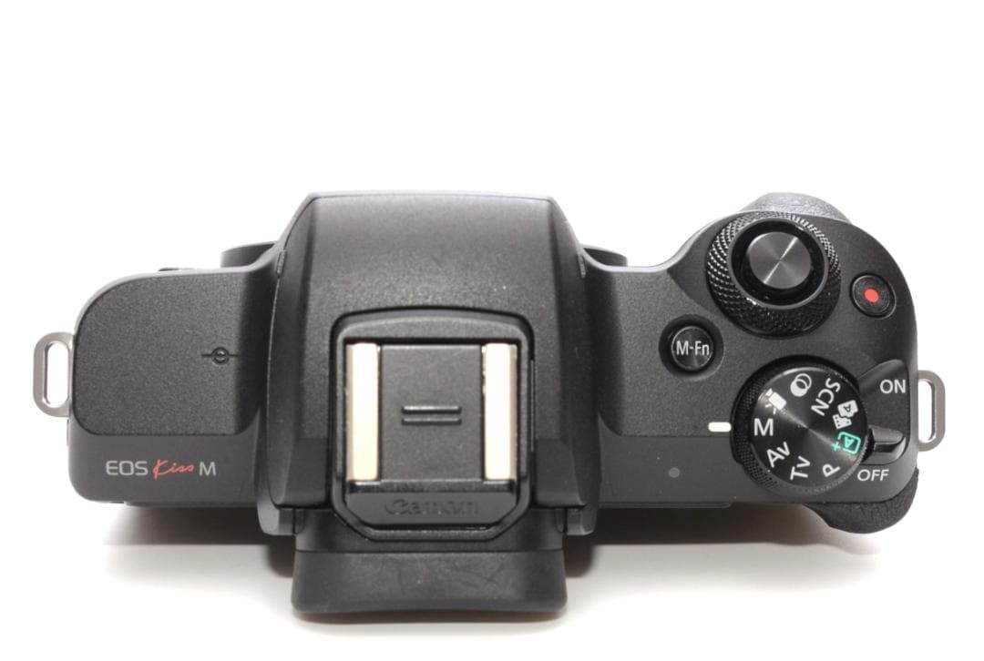 デジタルカメラ Canon EOS Kiss M 15-45mm F3.5-6.3 IS STM