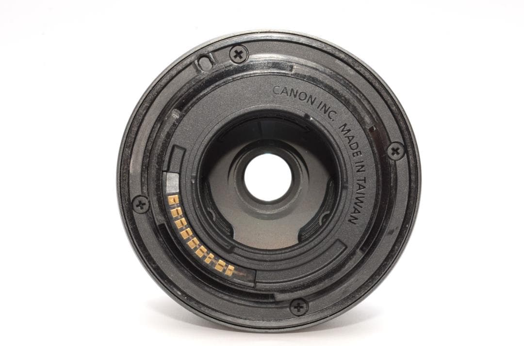 デジタルカメラ Canon EOS Kiss M 15-45mm F3.5-6.3 IS STM