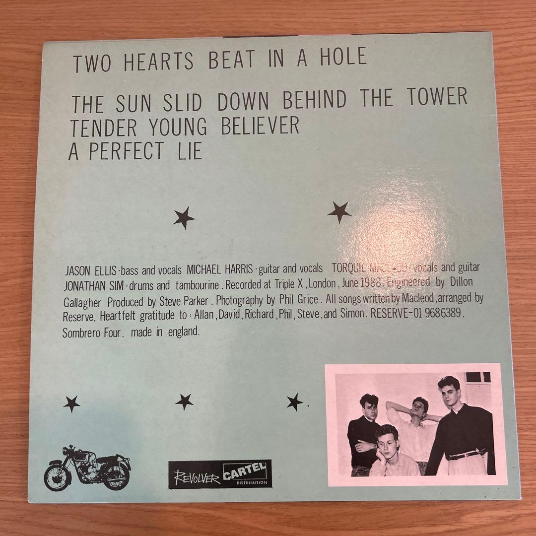 Reserve -Two Hearts Beat In A Hole 12インチ