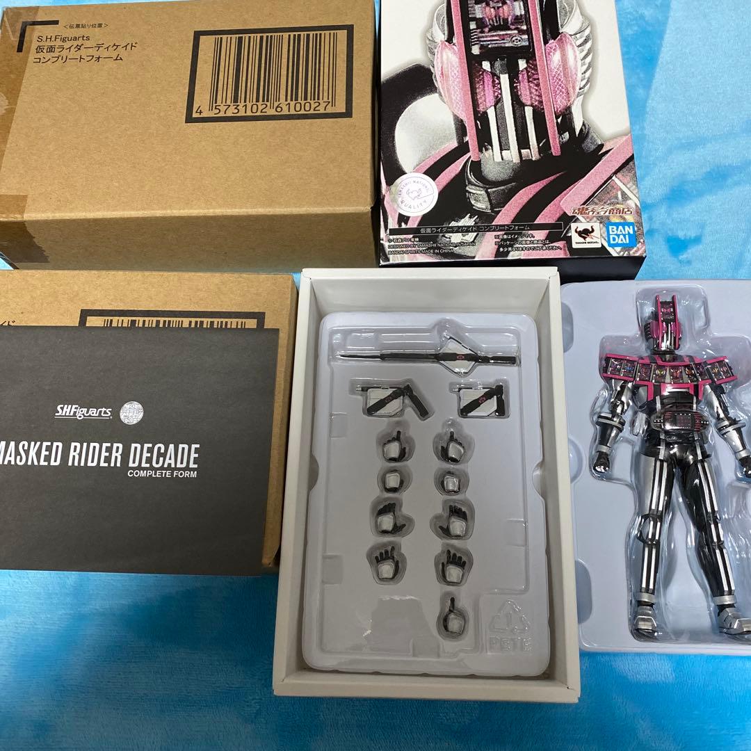 真骨彫 仮面ライダーディケイド コンプリートフォーム Amazon.co.jp: S.H.フィギュアーツ(真骨彫製法) 仮面ライダー