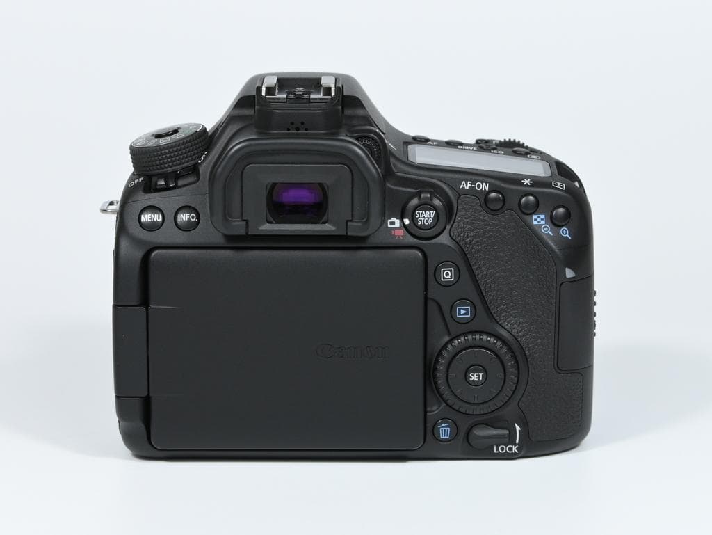【超美品】 キヤノン　Canon EOS 80D ボディ《ショット数7029》