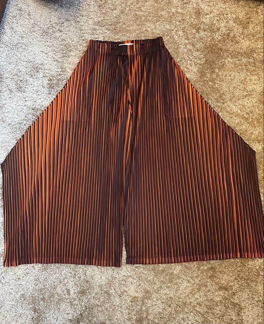 プリーツプリーズ アルトネオンワイドパンツ オレンジx 黒 美品 ネオン