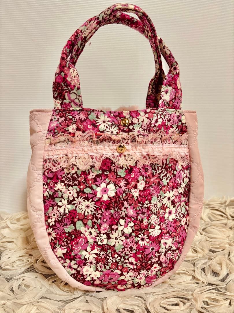 コヤンイサムチョン フリル丸いバッグ - メルカリ