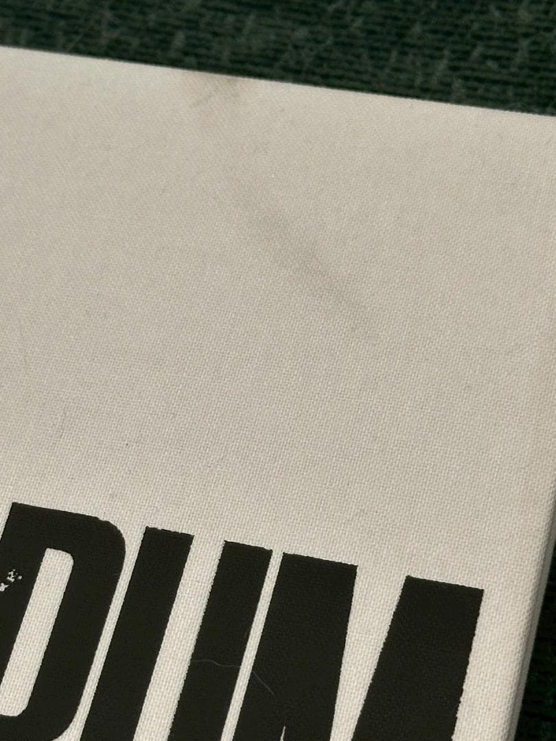 MAGMA IS A FORUM FOR ARTISTIC EXPRESSION - メルカリ