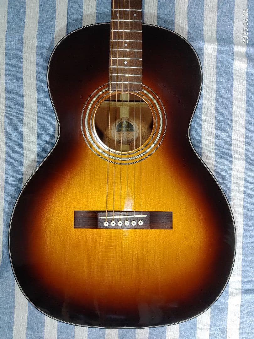 Morrisの12フレットジョイントのNYスタイルギターMY-601tsです