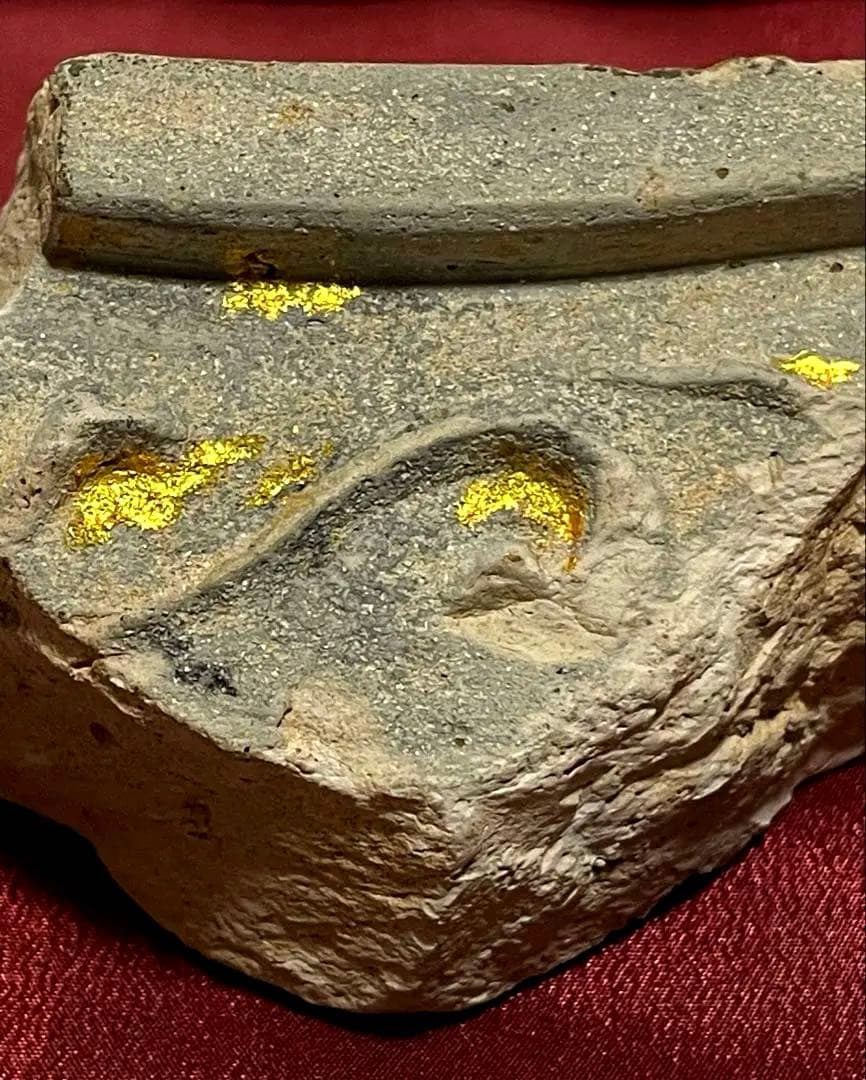 ◎安土城 金箔軒平瓦片・軒丸瓦片 安土桃山 織田信長 古瓦 戦国時代