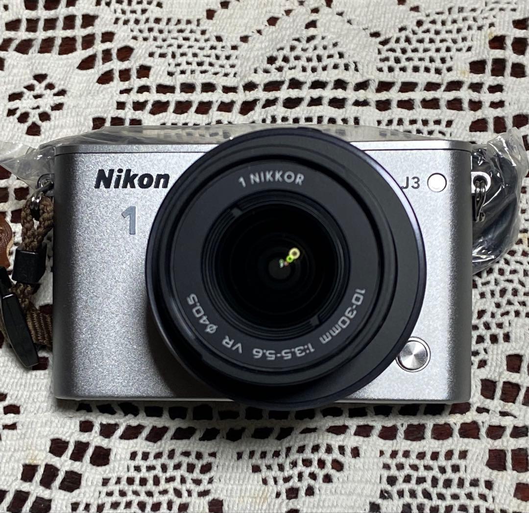 Nikon 1 J3 ミラーレスカメラ シルバーカメラケース付き ニコン Nikon 1 J3 ボディ シルバー｜ミラーレス一眼｜カメラの