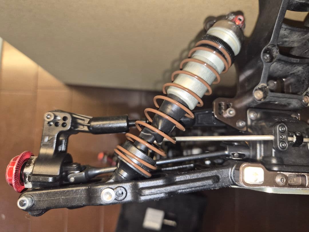 ひ*ん様 Kyosho INFERNO MP11 1/8 RCバギー(中古) - メルカリ