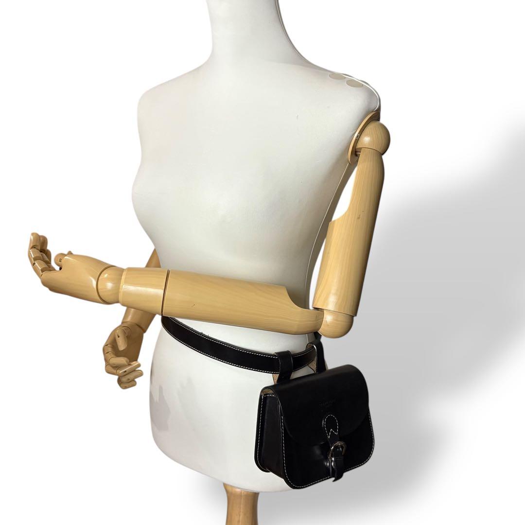 クレージュ ウエストポーチ ボディバッグ レザー 黒 ブラック 型押し