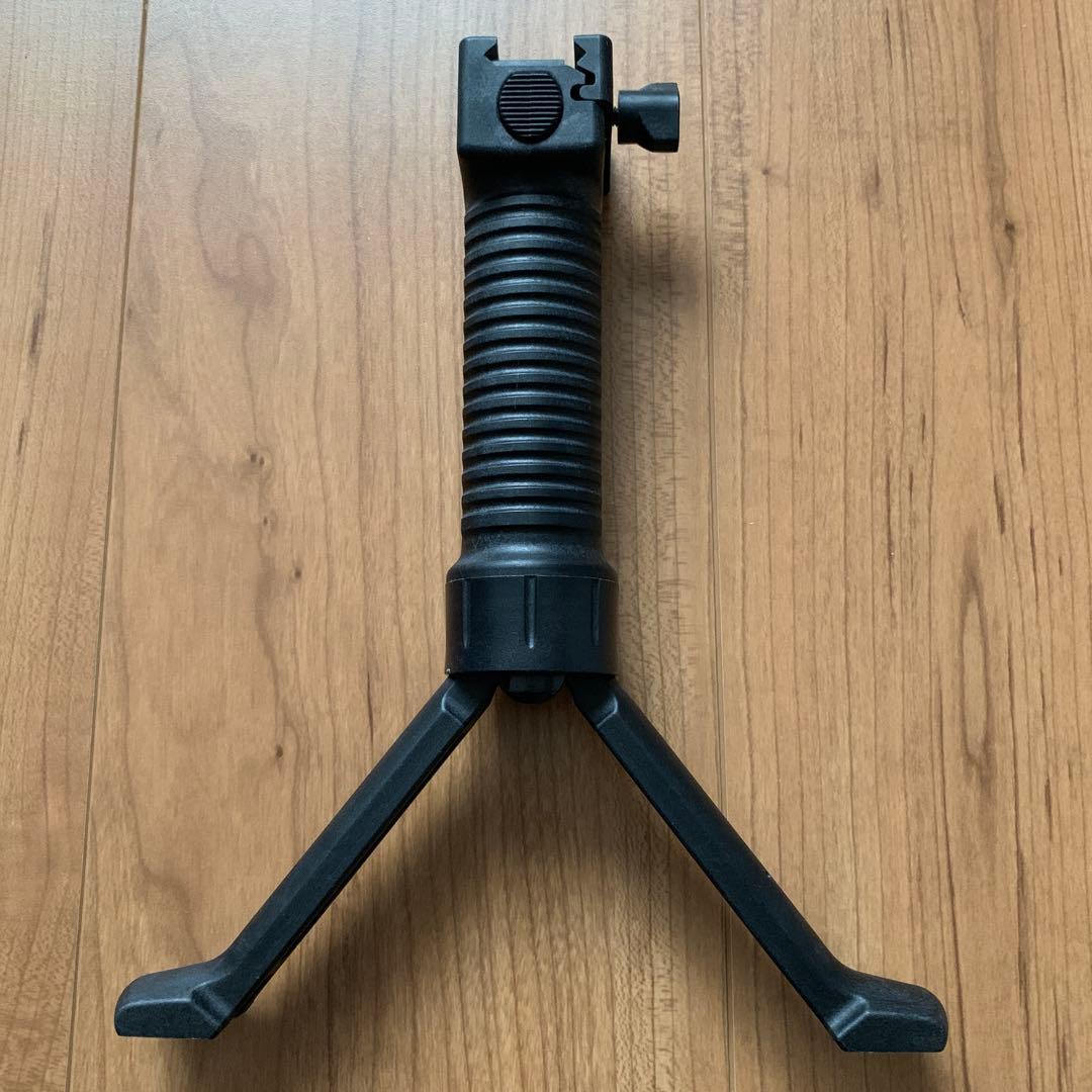G.P.S. Grip Pod Systems バイポッドグリップ 米軍実物 GPS Grip Pod バイポッド グリップ 二脚 部品・パーツ