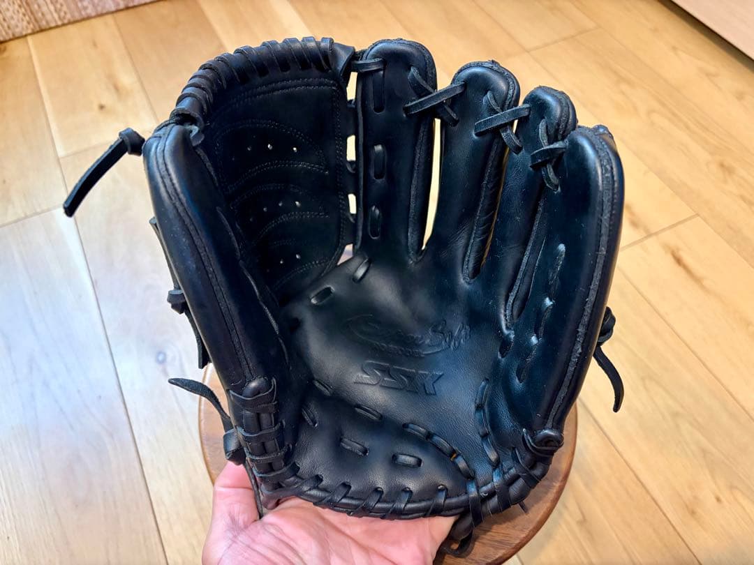 黒木知宏　モデル　軟式グラブ　投手用