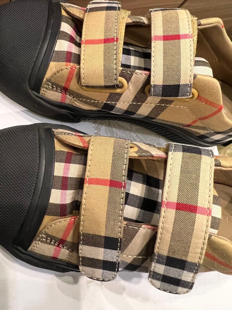 バーバリーチルドレン　スニーカー　サイズ31(19.5cm)