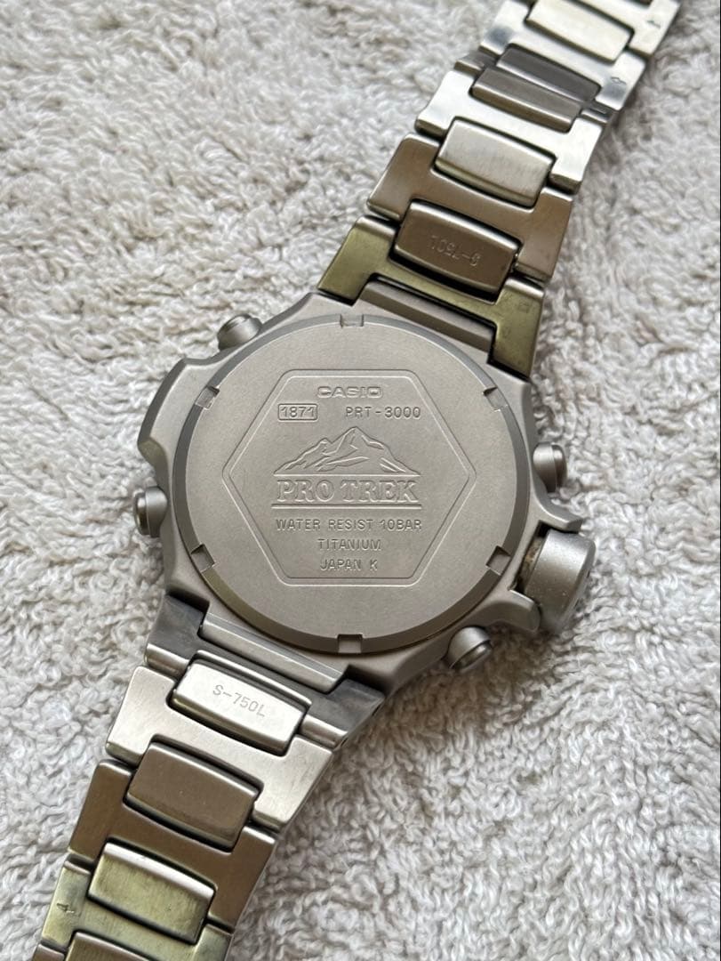 美品】カシオプロトレックPRT-3000フルチタン&スクリューバック - メルカリ