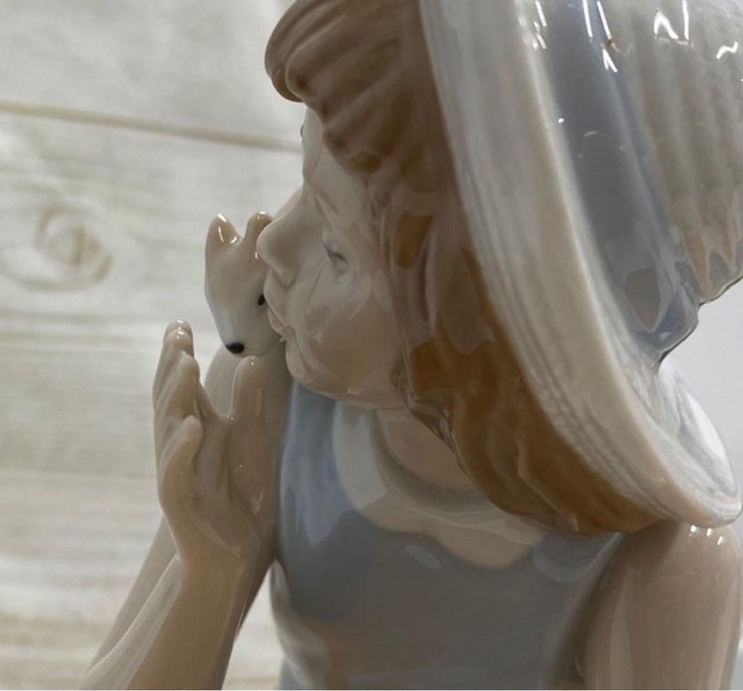 美品 NADAL スペイン ナダル 陶器人形 「リスに囁く少女」24も510