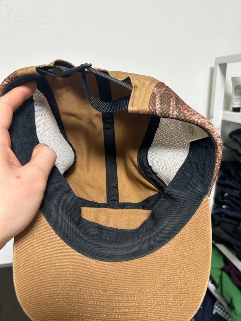 Supreme スネークスキンキャップ - メルカリ