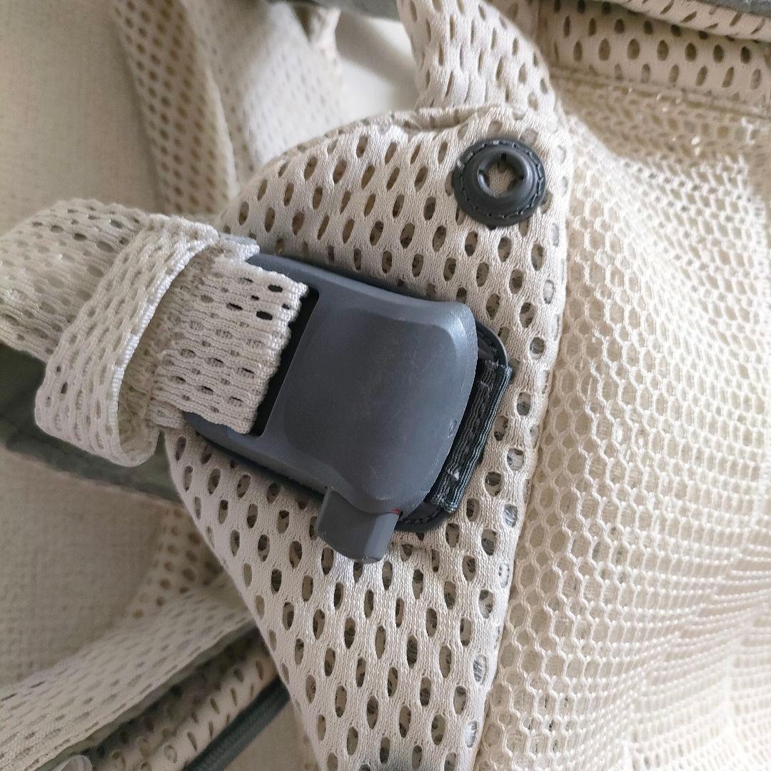 美品】BABYBJÖRN 抱っこ紐 メッシュ ハーモニー クリーム - メルカリ