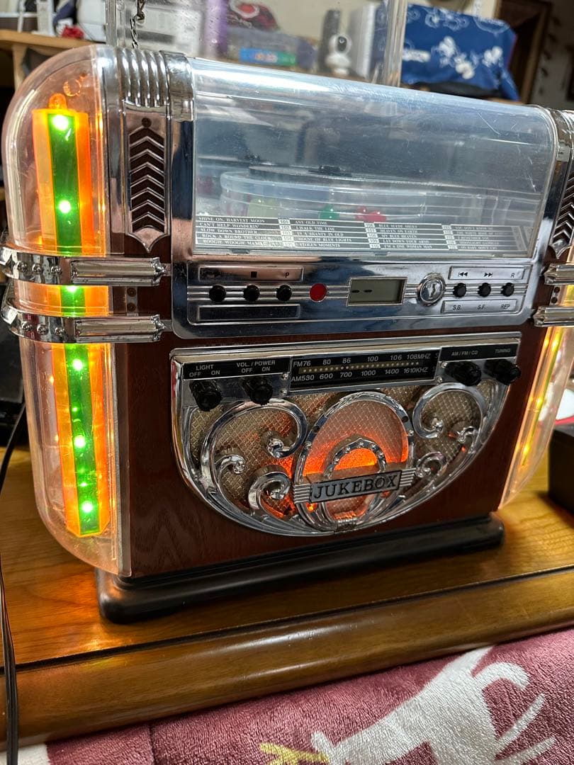 レトロ ジュークボックス風CDプレーヤー - メルカリ