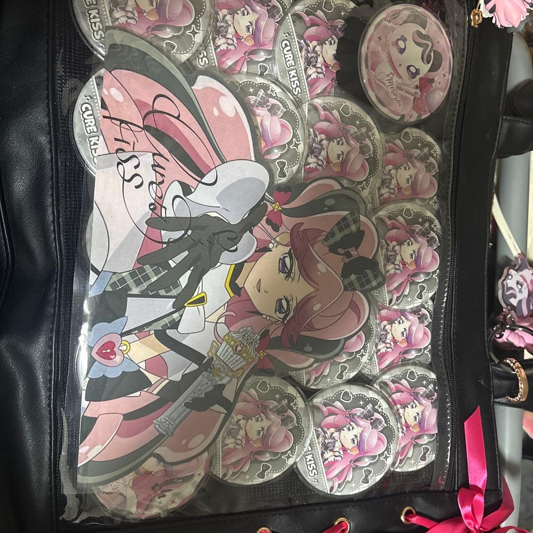 Cure Kiss 缶バッジとキーホルダーセット Cure Kiss 缶バッジとキーホルダーセット 缶バッジ対応キーホルダー