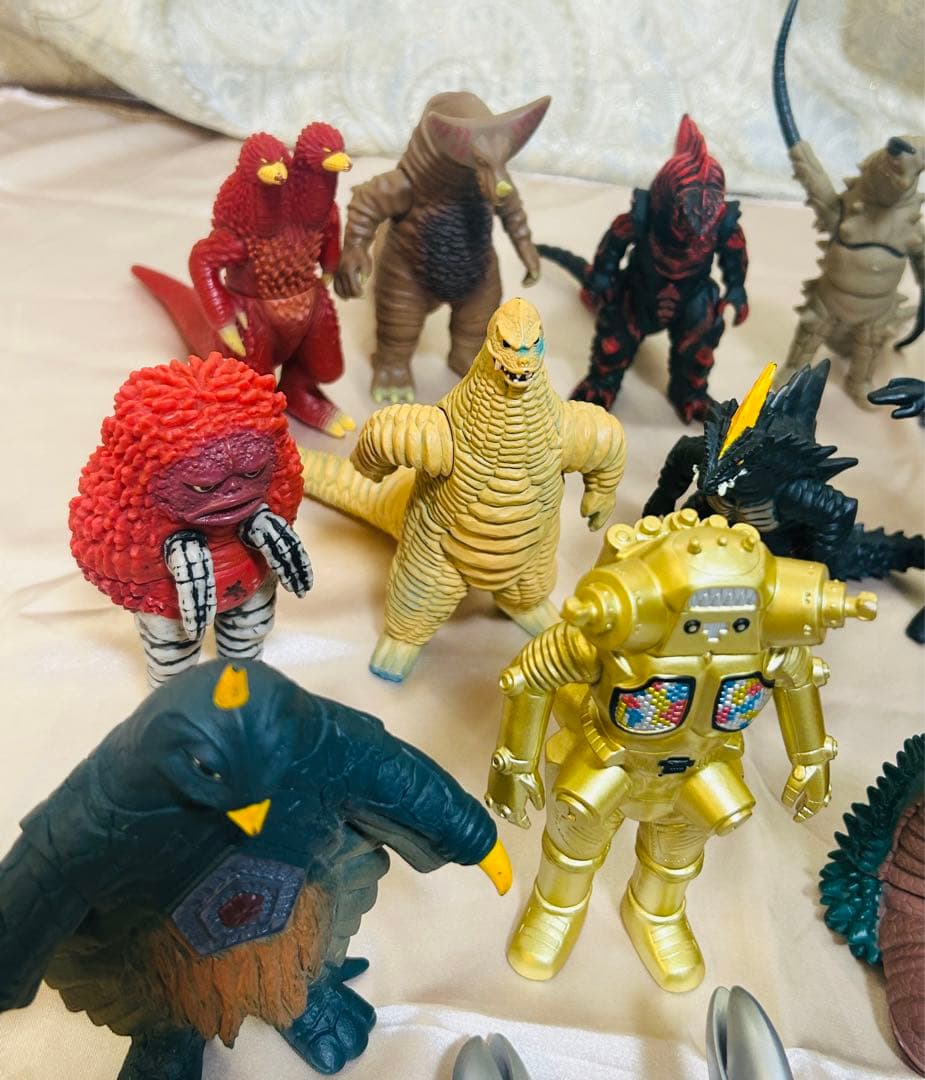 ウルトラマンシリーズ 怪獣フィギュア 18体セット まとめ売り - メルカリ