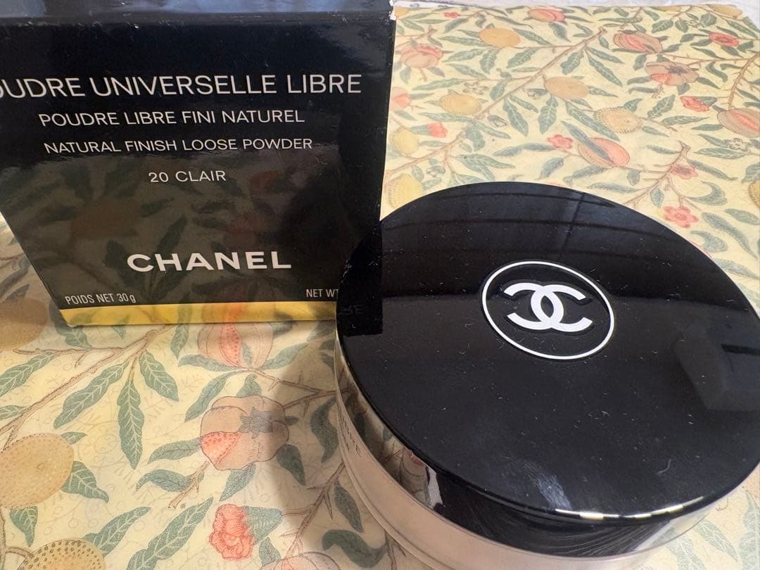 CHANEL フェイスパウダー プードゥル ユニヴェルセル リーブル N ルース パウダー 20