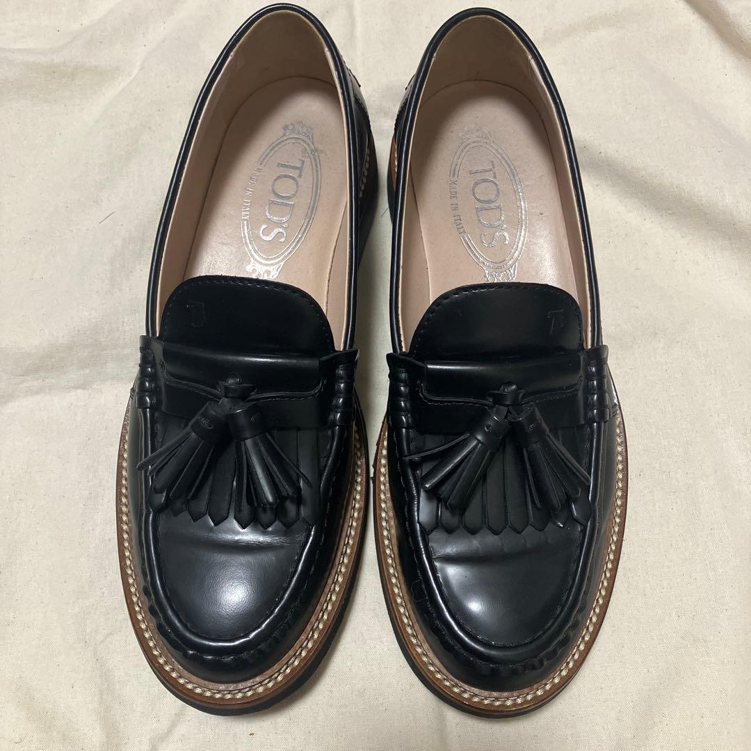 TOD'S ブラックタッセルローファー　37サイズ底材を変えてあります TOD'S (トッズ ) スウェード タッセル ローファー TDXXM06BAD8ZLVU