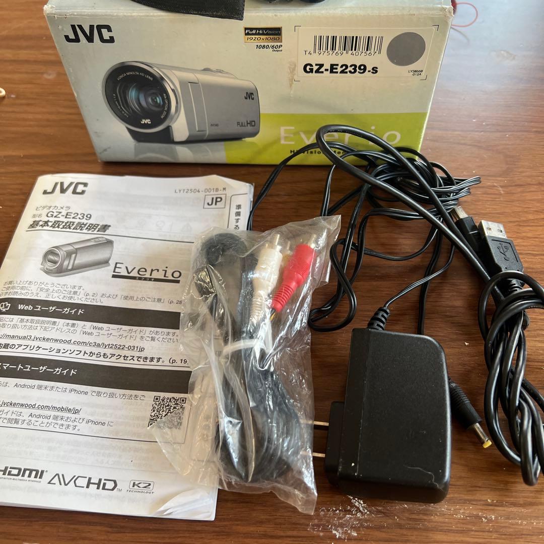 青い目の兄弟 JVC Everio GZ-E239-s ビデオカメラ 本体 JVC