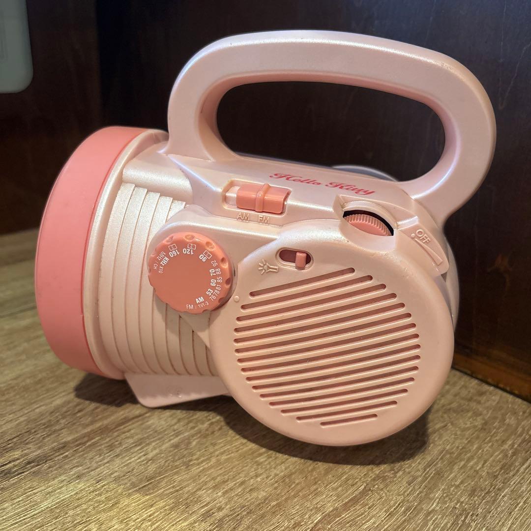 ハローキティのラジオ付きライト - メルカリ