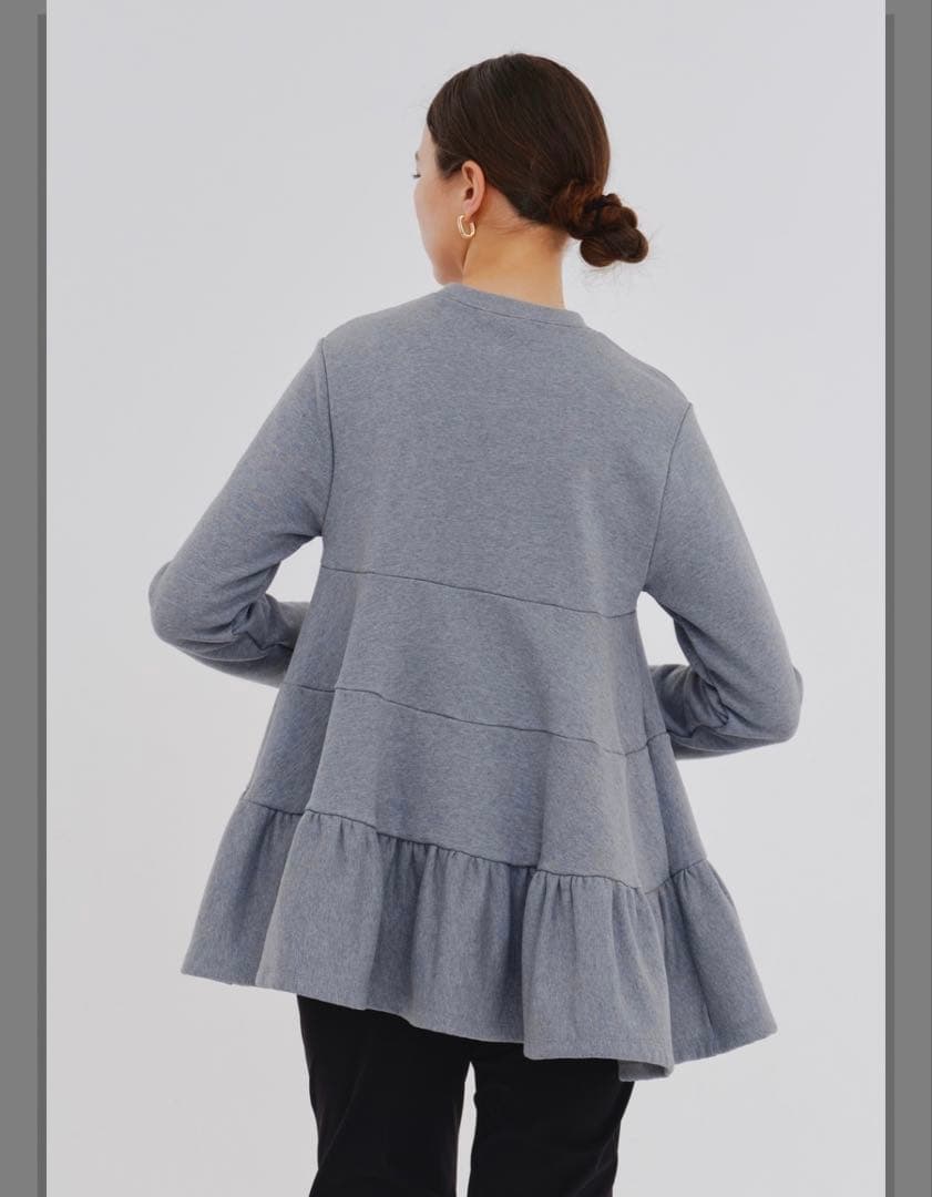 yori 速乾裏毛ティアードフリルカットソー グレー - メルカリ