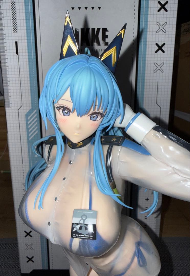 勝利の女神NIKKE ヘルム　アクアマリン　1/4スケールフィギュア