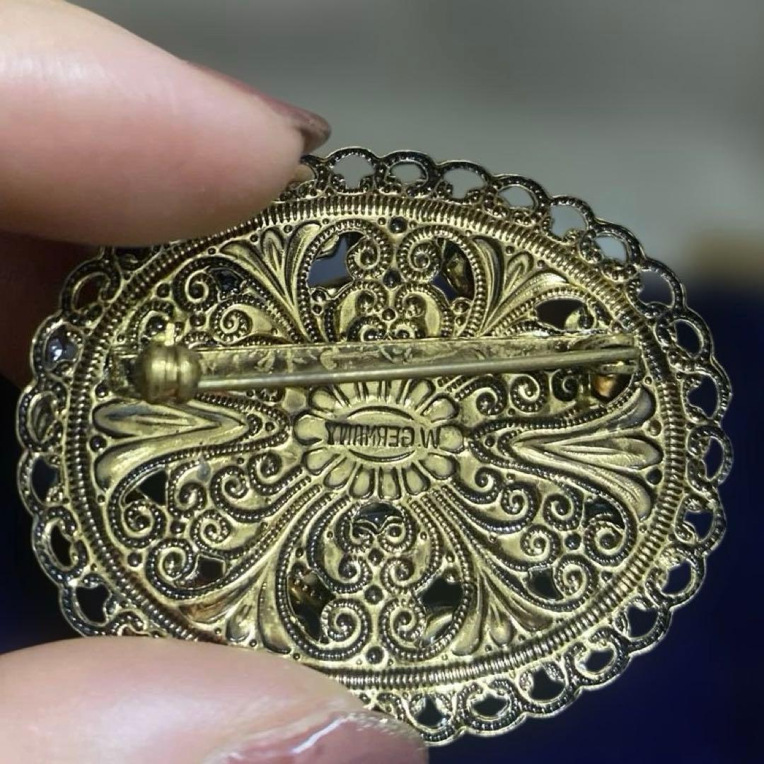 W.GERMANY西ドイツ製ヴィンテージブローチ 丸型 赤 - メルカリ