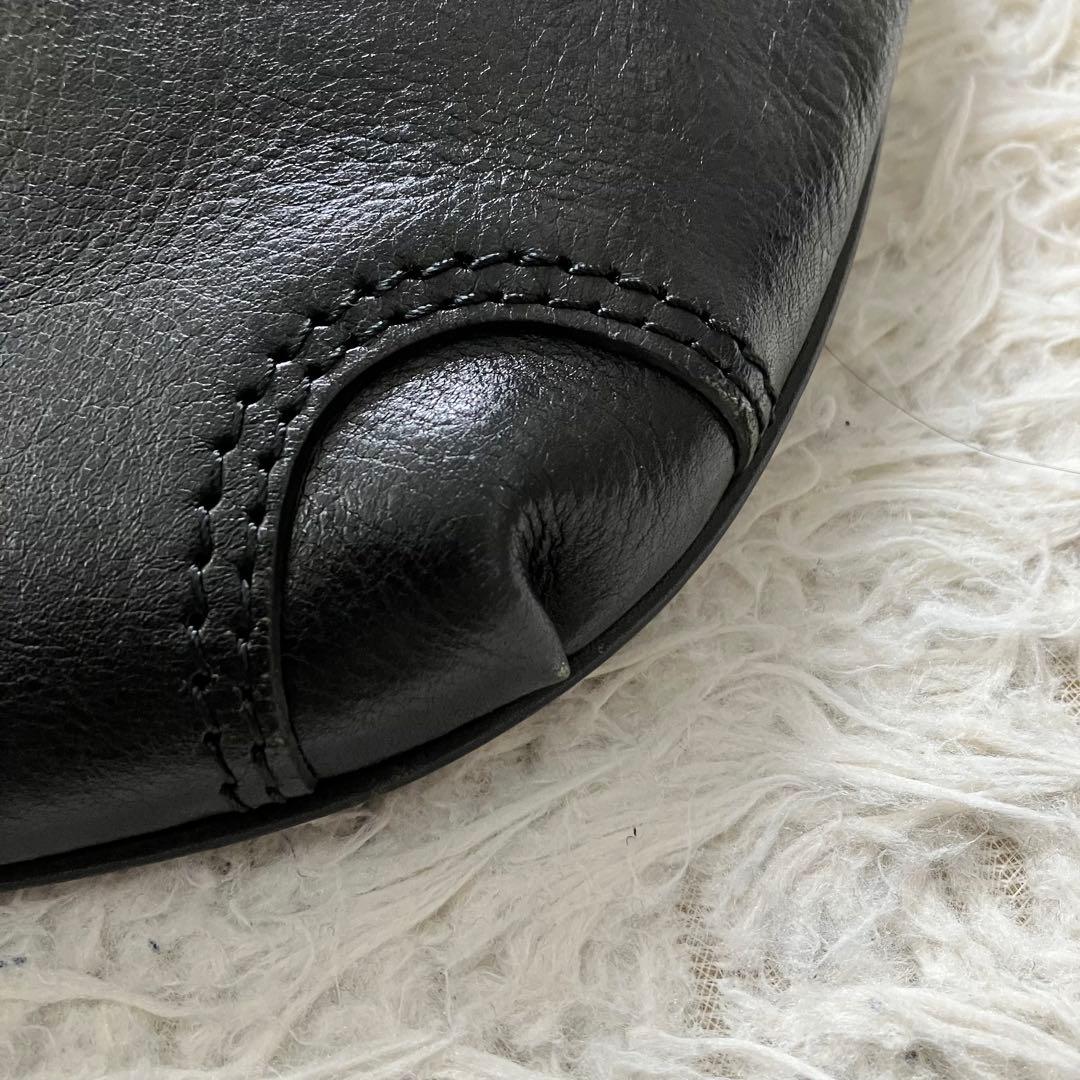 《美品高品質早い者勝ち》クオドロquadroリアルレザー本革ショルダーバッグ