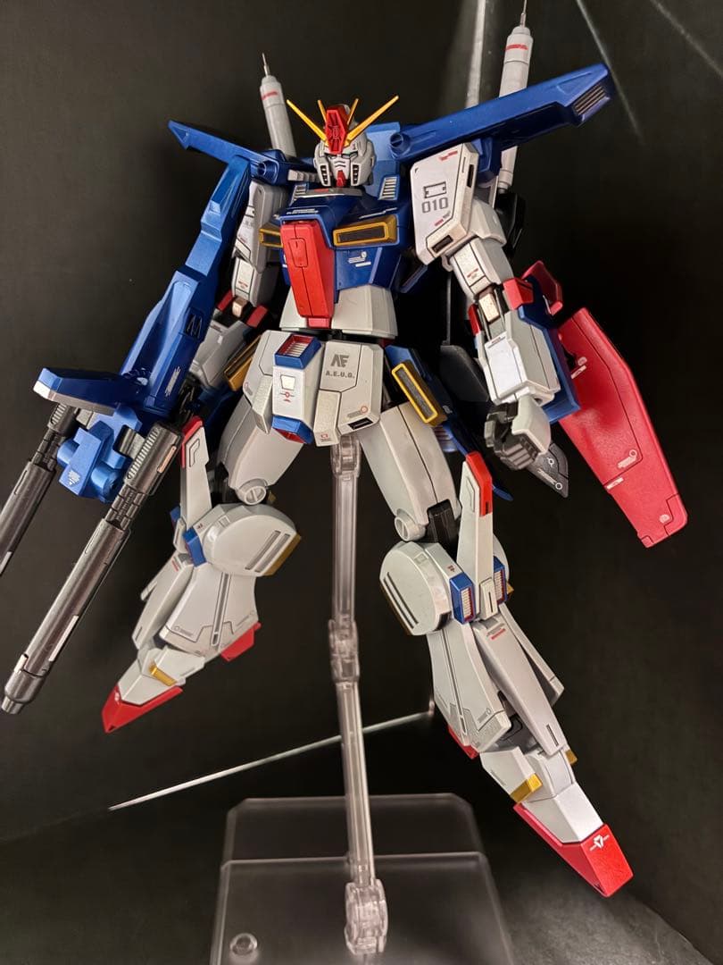 ガンプラ完成品 HG ZZガンダム全塗装スタイル改修 完成品 発光ギミック